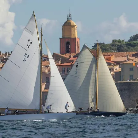 Joli Equipe, Et Centre 200m * Cavalaire-sur-Mer